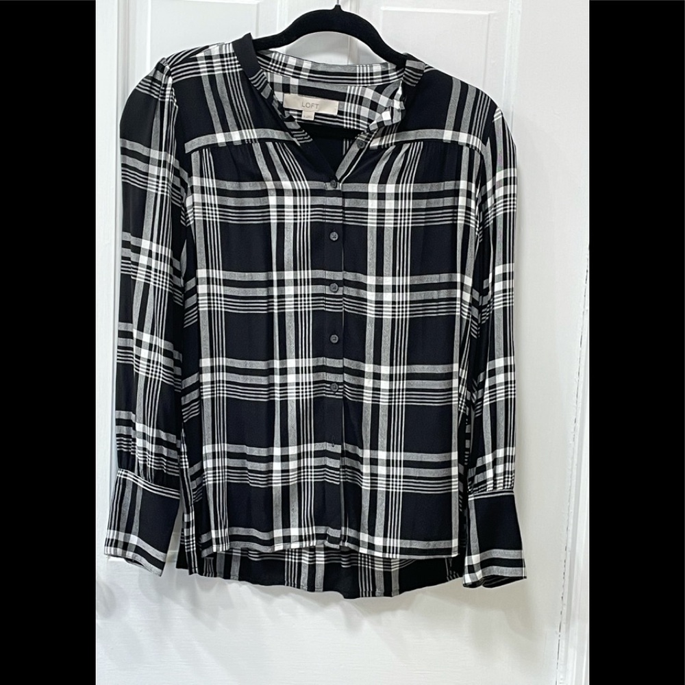 NWT LOFT Black&White Plaid Collarless Button Down